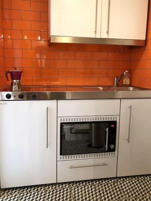 Beachfront With Wood Burner & Courtyard Apartment St Leonards-on-Sea