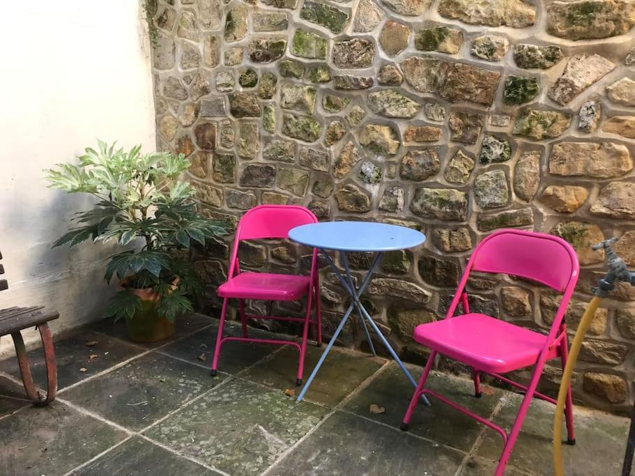 Beachfront With Wood Burner & Courtyard * St Leonards-on-Sea